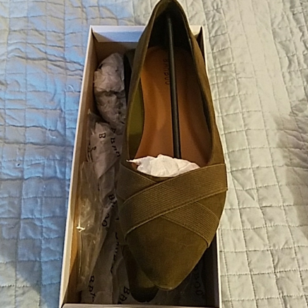 Shoes - Picture 4 of 6